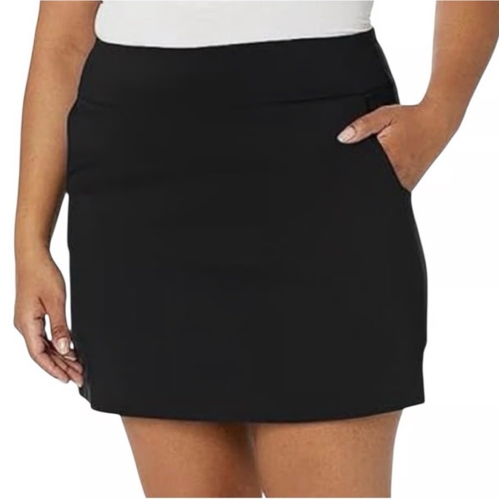 Zac & Rachel Black Stretch Pull On Mini Skort
